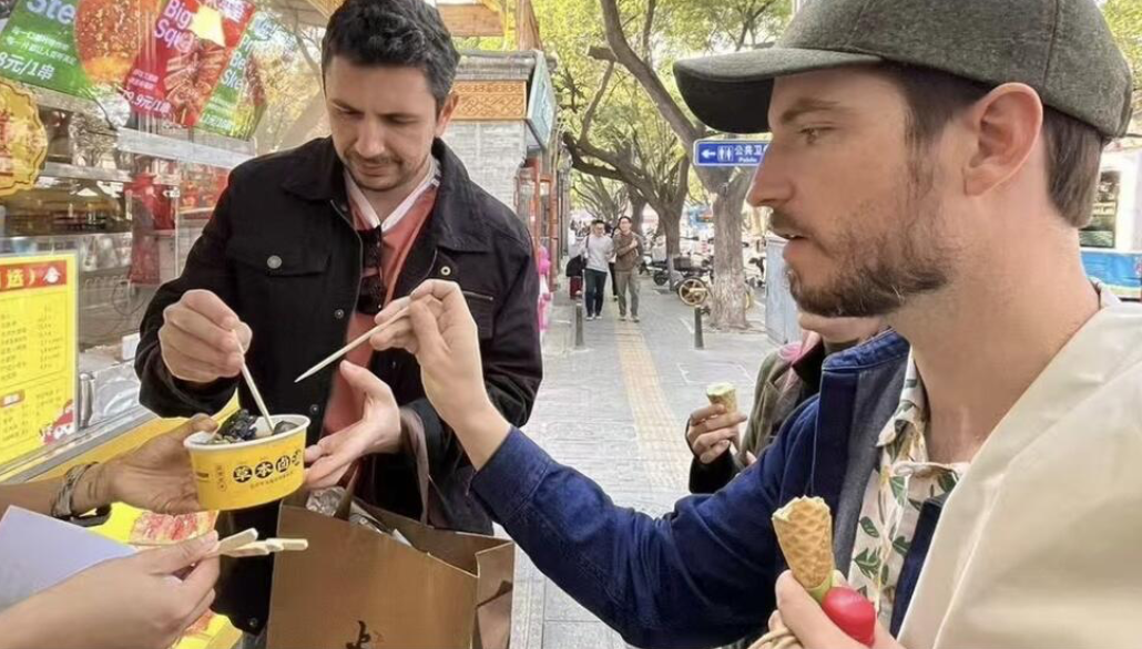 Food crawl experiences, night markets and shared meals in China